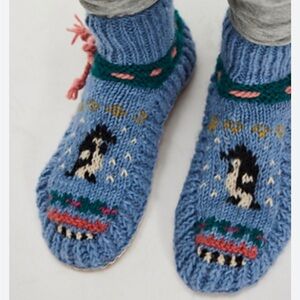 NWT French Knot For Free People Frosty Friends Penguin Slipper Socks 5.5 6.5 7.5